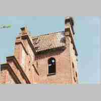 094-1075 Ein Storchennest auf der Kirchruine Schirrau im Jahre 1992.jpg